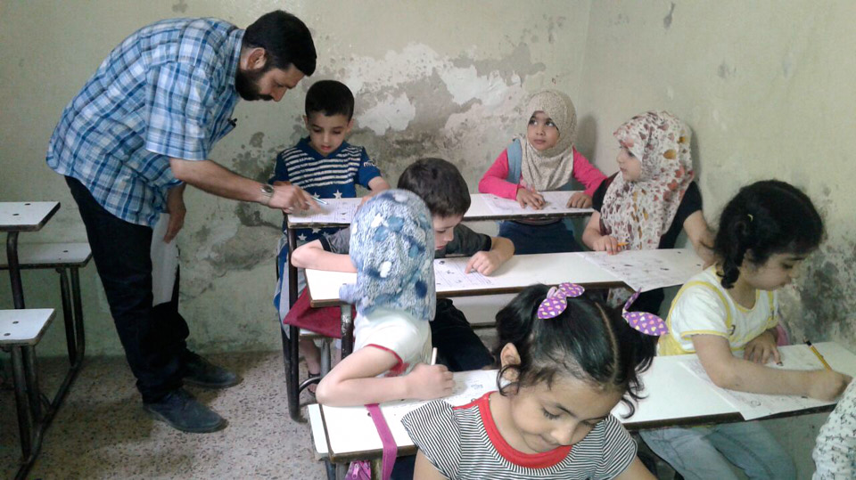 HHC | Schule in Syrien. In den Schulen arbeiten 24 Frauen und 6 Männer. HHC | Schule in Syrien. In den Schulen arbeiten 24 Frauen und 6 Männer.